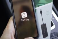 Wireless Apple CarPlay adapter