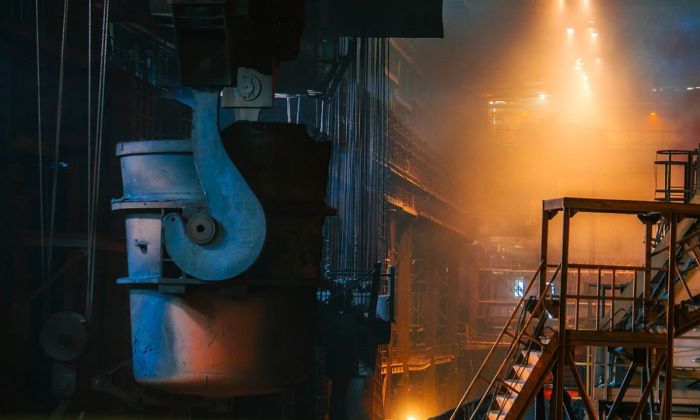 Low-carbon steel for cars